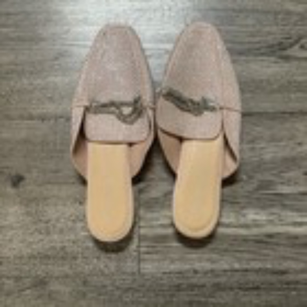 Women's Shoedazzle Flats With Rhinestone Embellishments & Silver Chain Size 8.5